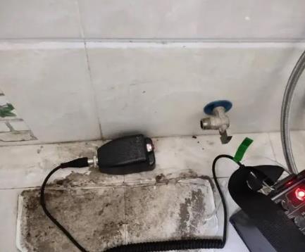 佳木斯市屋顶漏水维修公司分享下卫生间漏水的危害及解决方法